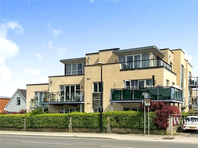 Victoria Road, Ferndown, BH22 2 bedroom flat/apartment in Ferndown
