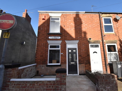 2 bedroom end of terrace house for sale in Rasen Lane, Lincoln, LN1