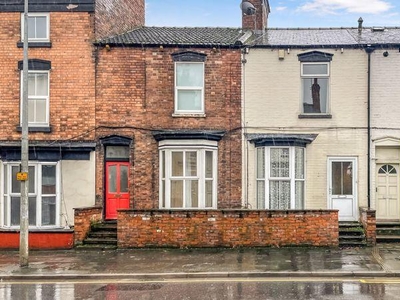 2 bedroom terraced house for sale in Monks Road, Lincoln, LN2