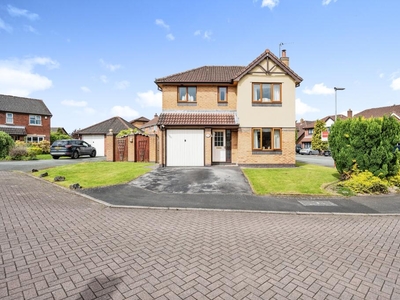 4 bedroom detached house for sale in Newlyn Gardens, Penketh, Warrington, Cheshire, WA5