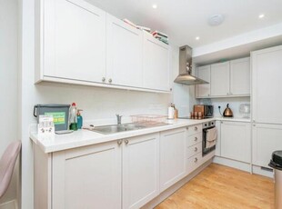 1 Bedroom Flat For Sale In Portsmouth, Hampshire