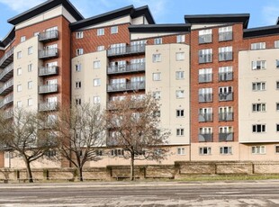 2 Bed Flat/Apartment For Sale in Slough, Berkshire, SL1 - 5262348