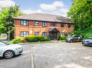 2 Bedroom Apartment For Sale In Ewell, Epsom