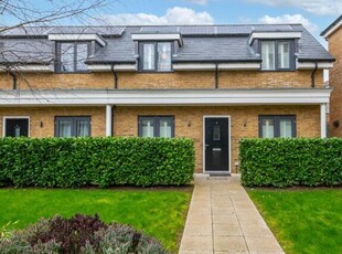 2 Bedroom End Of Terrace House For Sale In Horley, Surrey