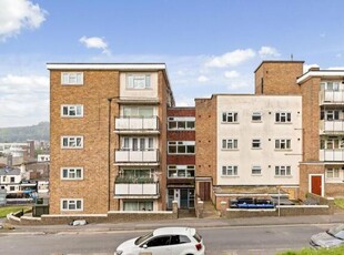 2 Bedroom Flat For Sale In Dover
