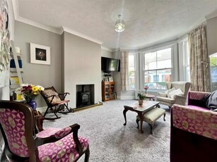 3 Bedroom Semi-detached House For Sale In Gillingham