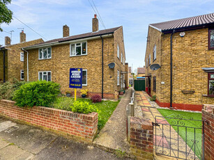 3 Bedroom Semi-detached House For Sale In Gillingham, Kent