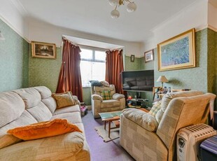 3 Bedroom Semi-detached House For Sale In Tooting, London