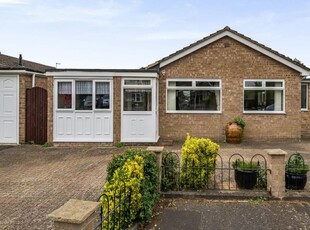 4 Bed Bungalow For Sale in Bicester, Oxfordshire, OX26 - 5428943