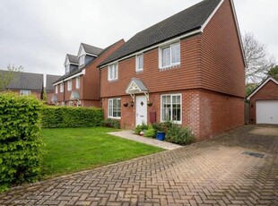 4 Bedroom Detached House For Rent In Horley