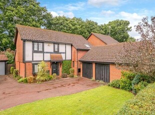 4 Bedroom Detached House For Sale In Horley, Surrey