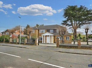 5 Bedroom Detached House For Sale In Emerson Park, Hornchurch