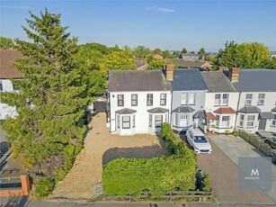 5 Bedroom Semi-detached House For Sale In Chigwell, Essex