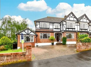 5 Bedroom Semi-detached House For Sale In Watford, Hertfordshire