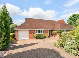 Bungalow for sale in Appletree Close, Kennel Lane, Fetcham KT22