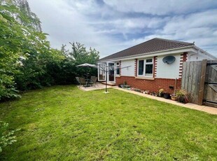 Bungalow to rent in Grove Road East, Christchurch BH23