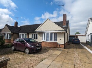 Bungalow to rent in Ullswater Road, Kettering NN16