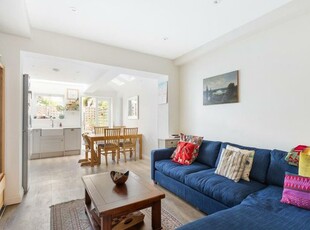 Cottage for sale in Albert Road, Richmond TW10