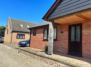 Cottage to rent in Beeches Road, Bury St. Edmunds IP28