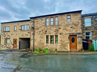 Cottage to rent in Occupation Lane, Staincliffe, Dewsbury WF13