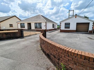 Detached bungalow for sale in Llanddarog, Carmarthen, Carmarthenshire. SA32