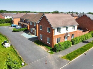 Detached house for sale in Beautiful Home On Lower Farm Way, Nuneaton CV10