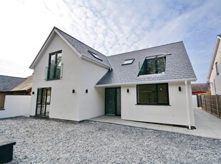 Detached house for sale in Morfa Bychan, Porthmadog, Gwynedd LL49