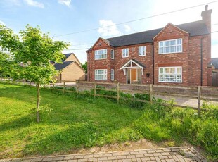 Detached house for sale in Potton Road, Biggleswade SG18