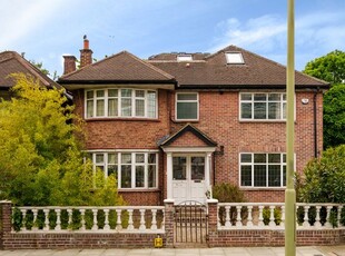Detached house for sale in Regents Park Road, London N3