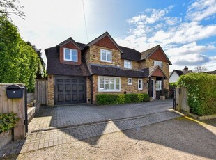 Detached house to rent in Abbey Road, Bourne End, Buckinghamshire SL8
