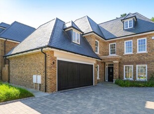 Detached house to rent in Broadoaks Park Road, West Byfleet, Surrey KT14