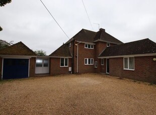 Detached house to rent in Church Lane, Warfield, Bracknell RG42