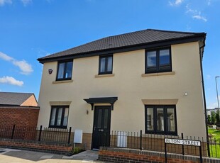 Detached house to rent in Elton Street, Corby NN17