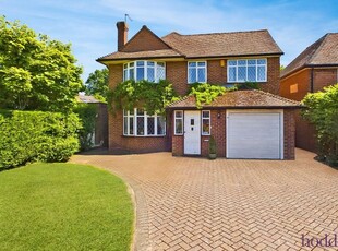 Detached house to rent in Ferndale Avenue, Chertsey, Surrey KT16