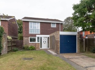 Detached house to rent in Milne Close, Letchworth Garden City SG6
