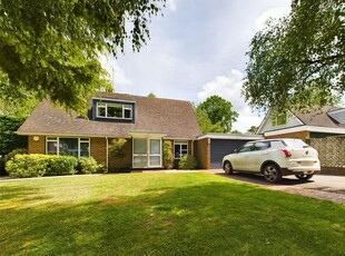 Detached house to rent in Salamanca, Crowthorne, Berkshire RG45