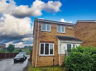 Detached house to rent in Siena Gardens, Forest Town, Mansfield NG19