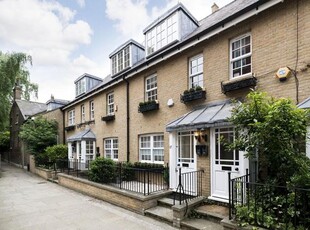 Detached house to rent in Streatley Place, Hampstead, London NW3