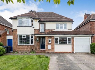 Detached house to rent in Whitehouse Common Road, Sutton Coldfield B75