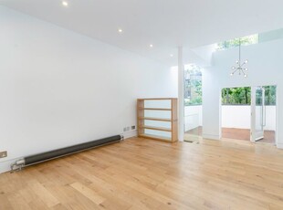 End terrace house to rent in Corsica Street, London N5