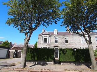 End terrace house to rent in Desswood Place, Aberdeen AB25