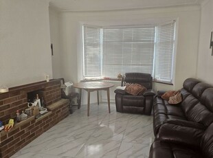 End terrace house to rent in Gantshill Crescent, Ilford IG2