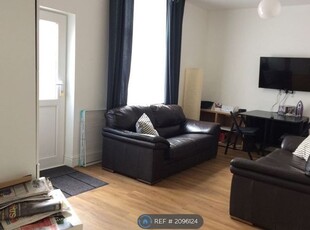 End terrace house to rent in Ventnor Street, Salford M6