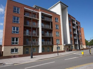 Flat to rent in 174 Park Lane, Liverpool L1