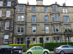 Flat to rent in Airlie Place, Canonmills, Edinburgh EH3