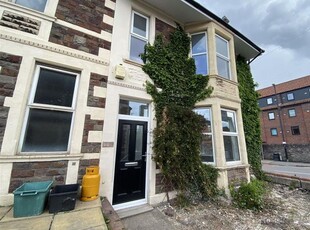 Flat to rent in BPC01865 Oldfield Road, Hotwells BS8