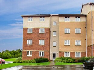 Flat to rent in Burnvale Place, Livingston EH54