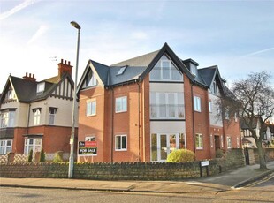 Flat to rent in Carlyle Road, West Bridgford, Nottingham, Nottinghamshire NG2