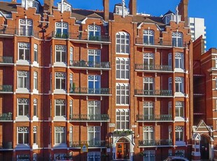 Flat to rent in Chiltern Street, Marylebone W1U
