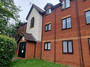 Flat to rent in Cromwell Road, Letchworth Garden City SG6